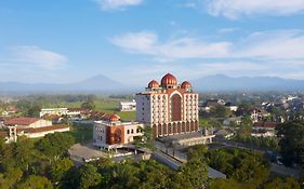 Alhambra Hotel & Convention, BW Signature Collection
